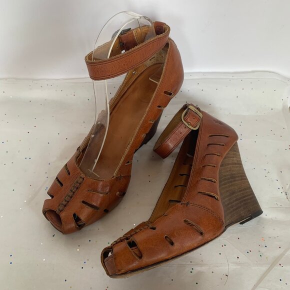 Frye Gwen Brown Leather Hidden Platform Wedge Ankle Strap Peep Toe Sandal - Sz 8 - Picture 1 of 13